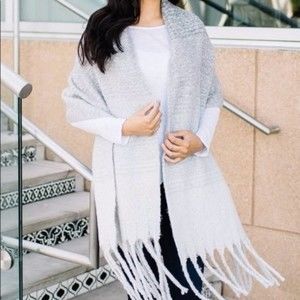 Mer Sea Ombre Cozy Fringe Scarf